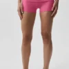3" Alo Softsculpt Low-Rise-Shorts mit umgeschlagenem Bund – Paradise Pink