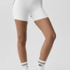 4" High-Waist Airbrush-Shorts „Heart Throb“ – Weiß/Schwarz