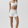 4" High-Waist Airbrush-Shorts „Heart Throb“ – Weiß/Schwarz