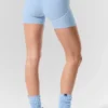 4” High-Waist Alosoft Heart Throb Shorts – Seashell Blue Heather/Weiß