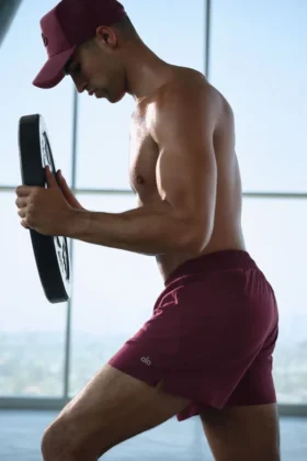 5" Adapt Laufshorts – Burgunderrot