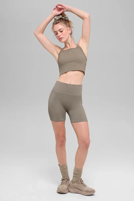 5" Nahtlose gerippte „Favorite“-Shorts – Light Cocoa