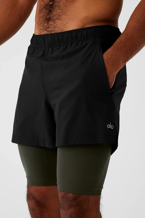 5" Revival 2-in-1-Shorts – Schwarz/Stealth-Grün