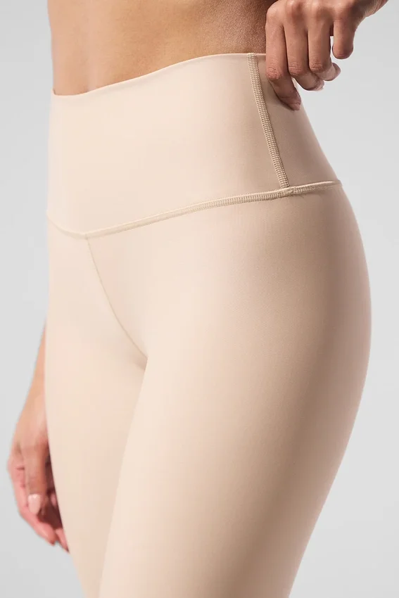 7/8-High-Waist Airlift Legging – Macadamia