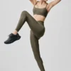7/8-High-Waist Airlift Legging – Olive Tree
