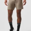 7" Conquer React Performance Shorts – Gravel