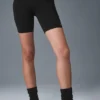 7" High-Waist Biker-Shorts – Schwarz