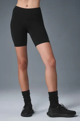 7" High-Waist Biker-Shorts – Schwarz