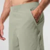7" Repetition Shorts – Limestone