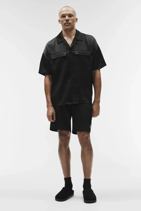 7" Satin Horizon Shorts – Schwarz