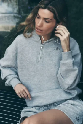 Accolade Pullover mit 1/4-Reißverschluss – Athletic Heather Grey