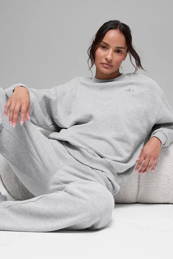Accolade Pullover mit Rundhalsausschnitt – Athletic Heather Grey