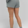 Accolade Shorts – Mondgrau