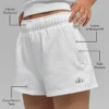 Accolade Shorts – Weiß