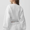 Accolade-Sweatshirt mit Rundhalsausschnitt in verkürzter Passform – Weiß