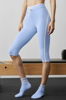 Airbrush High-Waist Race Pace Capri – Hellprovenceblau/Weiß