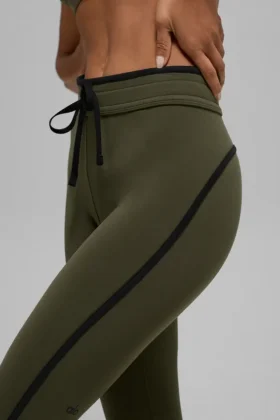 Airbrush High-Waist Race Pace Capri – Olivgrün/Schwarz