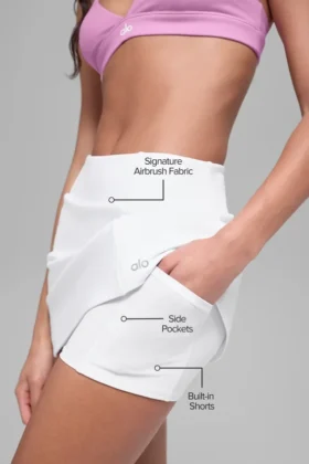 Airbrush-High-Waist-Tennisrock mit guter Passform – Weiß