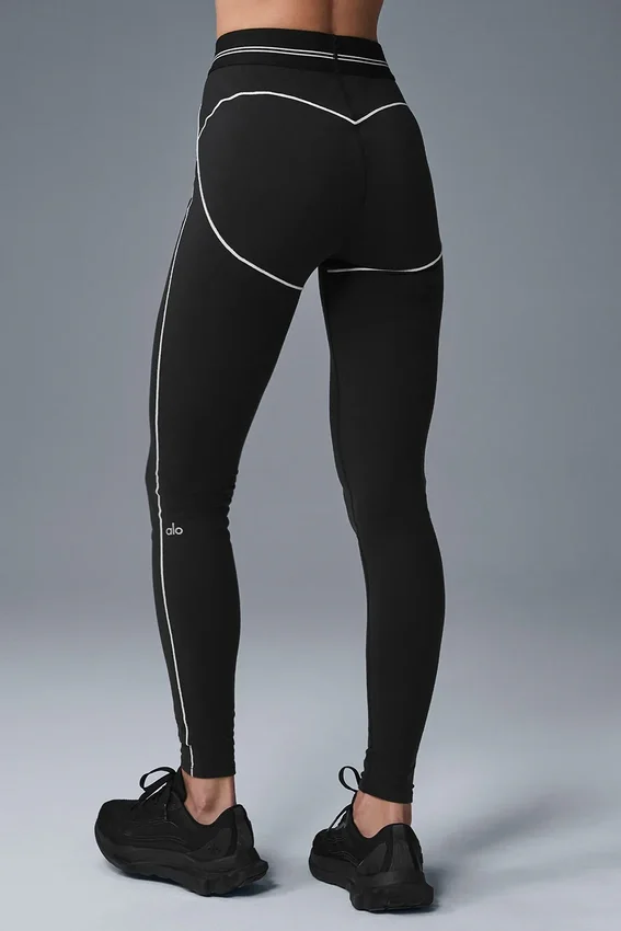 Airbrush-Leggings „Heart Throb“ mit High-Waist-Taille – Schwarz/Weiß