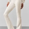 Airbrush-Leggings mit High-Waist-Taille und Bootcut-Schnitt – Elfenbein