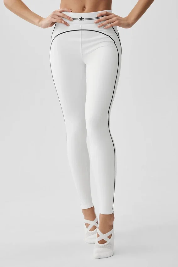 Airbrush Leggings mit High-Waist und Herzmotiv – Weiß/Schwarz