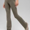 Airbrush Leggings mit hoher Taille und Bootcut-Schnitt – Hellkakao