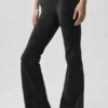 Airbrush Low-Rise Bootcut-Leggings – Schwarz