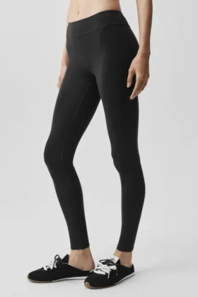 Airbrush Mid-Rise 7/8-Leggings – Schwarz