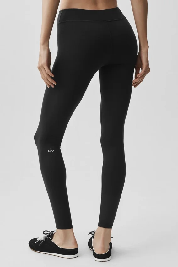 Airbrush Mid-Rise 7/8-Leggings – Schwarz