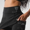 Airbrush-Tennisrock „Good Form“ mit High-Waist-Taille – Schwarz