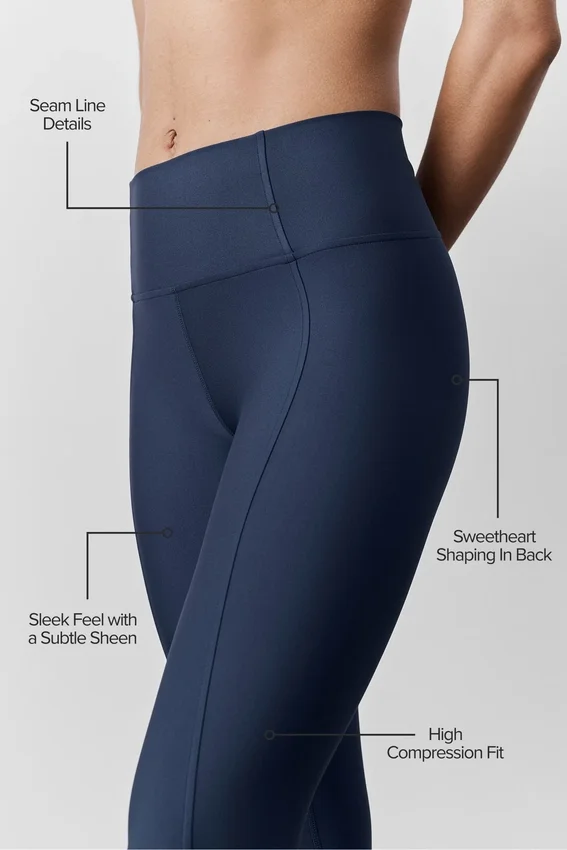 Airlift High-Waist 7/8 Fine Line Leggings – Marineblau