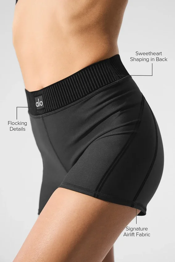 Airlift High-Waist Line-up Shorts – Schwarz