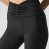 Airlift Mesh Divine Capri mit High-Waist – Schwarz