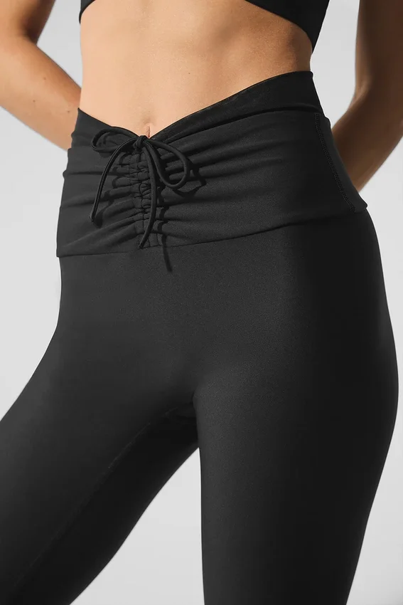 Airlift Mesh Divine Capri mit High-Waist – Schwarz