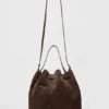 Alo Balance Bucket – Espresso-Wildleder