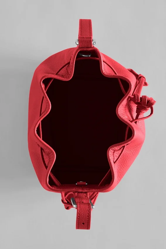 Alo Mini Balance – leuchtend rotes Leder