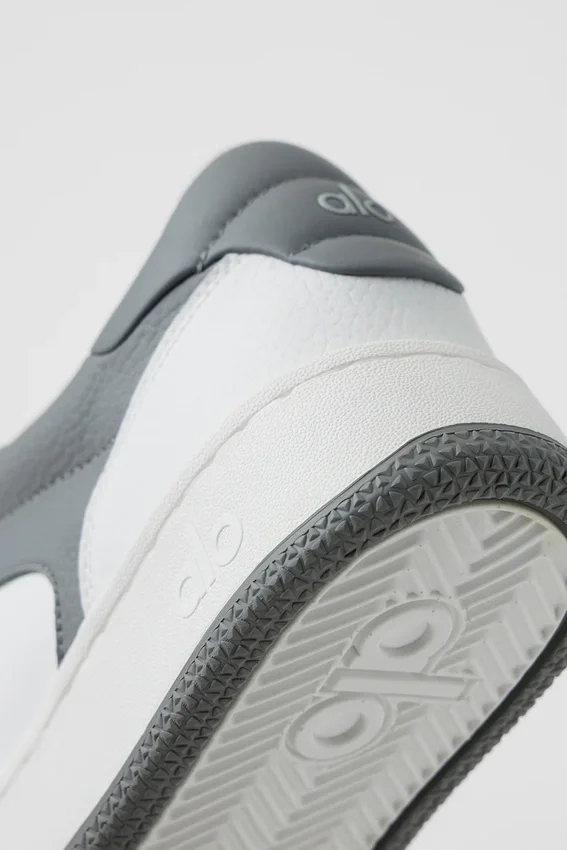 Alo Recovery Mode Sneaker – Grau/Weiß