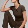 Alo Softsculpt Precision Kurzarmshirt – Espresso