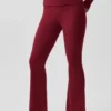 Alo Softsculpt 7/8-Foldover-Flare-Leggings – Summer Romance Red