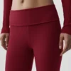 Alo Softsculpt 7/8-Foldover-Flare-Leggings – Summer Romance Red