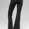 Alo Softsculpt 7/8-Leggings mit umgeschlagenem, ausgestelltem Bein – Schwarz