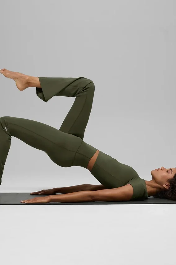 Alo Softsculpt High-Waist Bootcut Leggings – Olivgrün