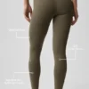 Alo Softsculpt High-Waist-Leggings – Olive Tree
