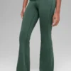Alo Softsculpt Leggings mit umgeschlagenem Bund und ausgestelltem Bein – Clover Green