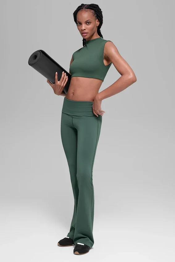 Alo Softsculpt Leggings mit umgeschlagenem Bund und ausgestelltem Bein – Clover Green