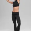 Alo Softsculpt Leggings mit umgeschlagenem Saum und ausgestelltem Bein – Schwarz