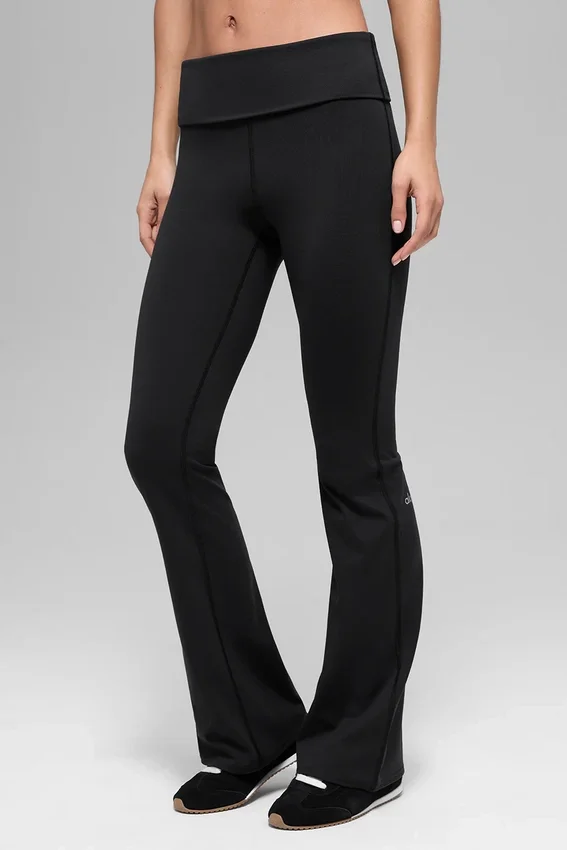 Alo Softsculpt Leggings mit umgeschlagenem Saum und ausgestelltem Bein – Schwarz