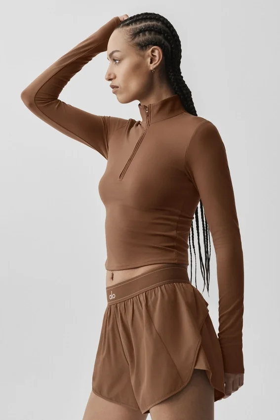 Alo Softsculpt Precision Langarmshirt mit 1/4-Reißverschluss – Sun Kissed Brown