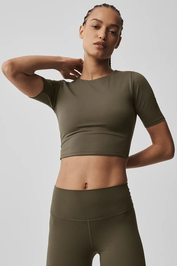 Alo Softsculpt Precision T-Shirt mit halben Ärmeln – Olive Tree