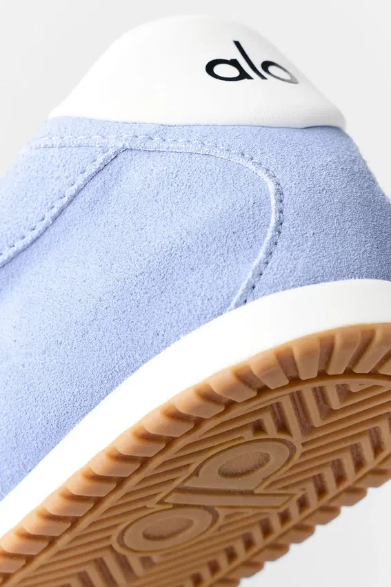 Alo Sunset Sneaker – Hellblau